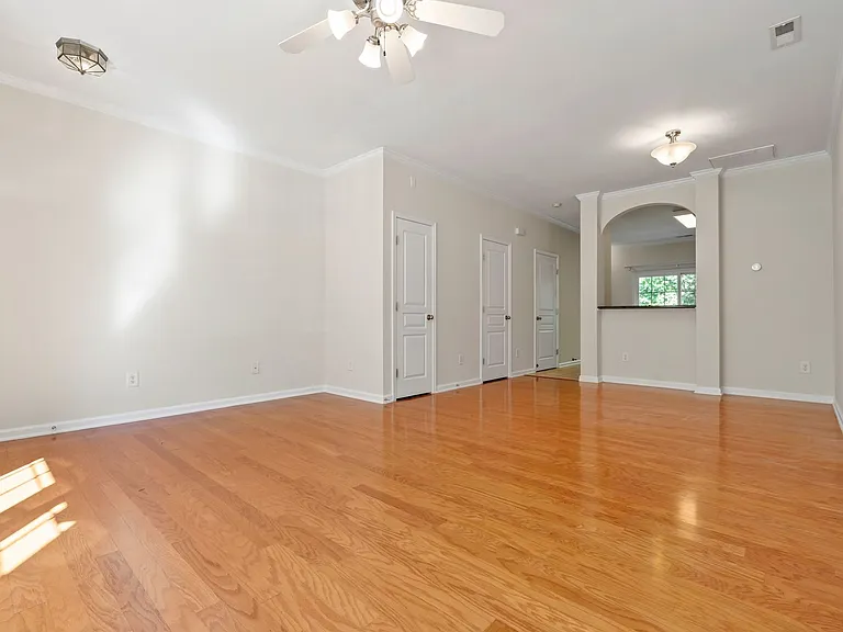160 Grey Elm Trl — Photo 7