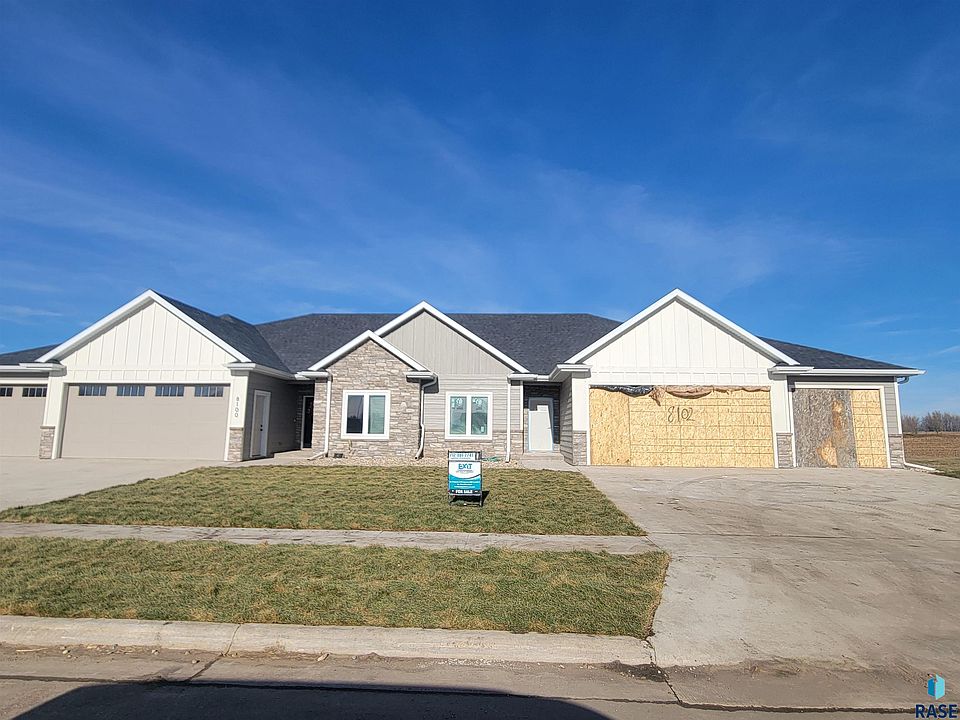 2nd image of 8102 E Norway Pines Trl