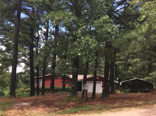 10811 Hummingbird Rd, Gravette, AR 72736