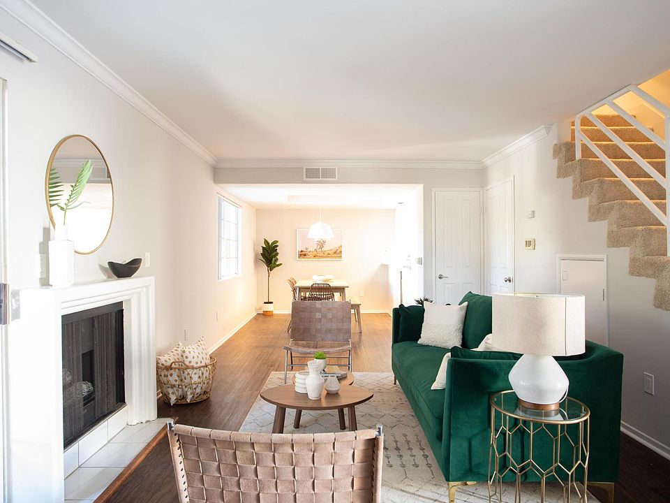 1st image of 12728 Moorpark St APT 1