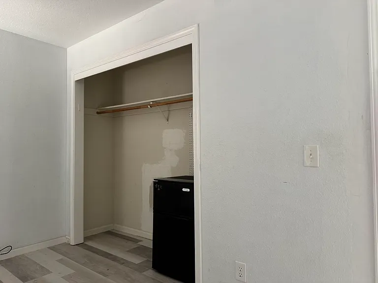 1453 High St — Photo 14
