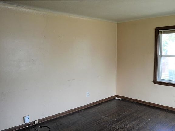2nd image of 13502 Carrington Ave