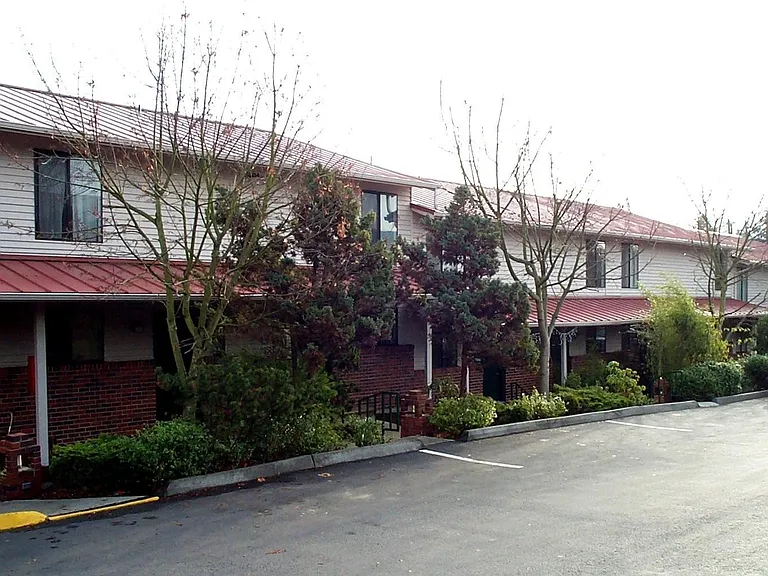 3722 Southcenter Blvd #10 — Photo 1