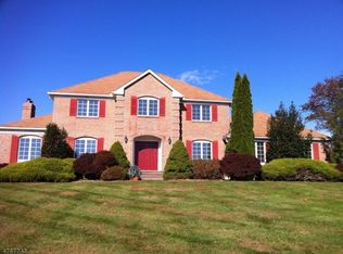 8 Hyde Rd, Flemington, NJ 08822