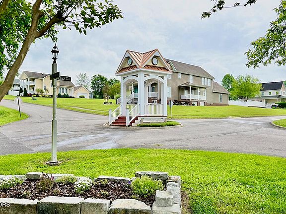 4th image of 0 Arcadian Springs Dr #8