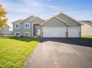 9129 Prairie St, Elko New Market, MN 55020