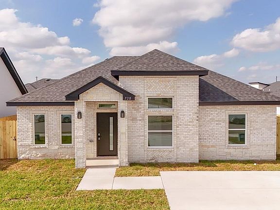 3rd image of 728 Foster Ln