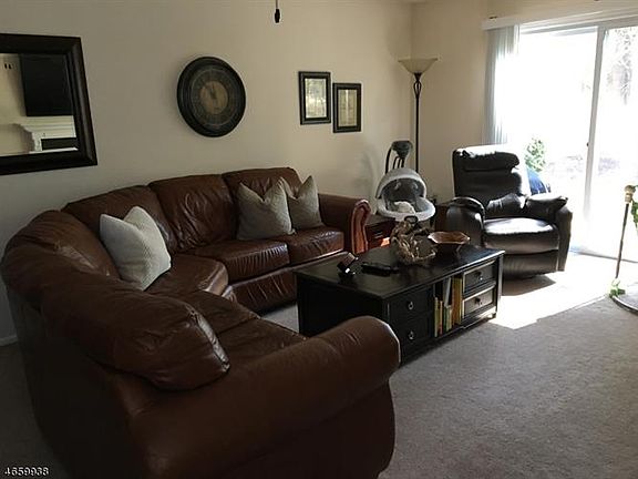 2nd image of 107 Wycombe Pl #107