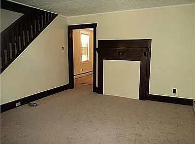 1838 Fallowfield Ave — Photo 5