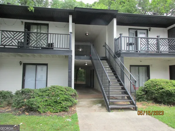 3609 Woodbriar Cir, Tucker, GA 30084