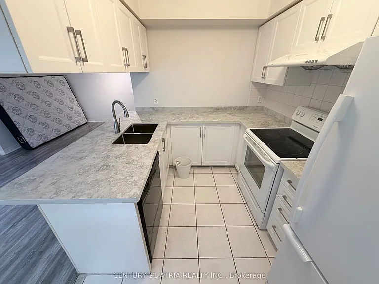 18 Clark Ave W #54 — Photo 5