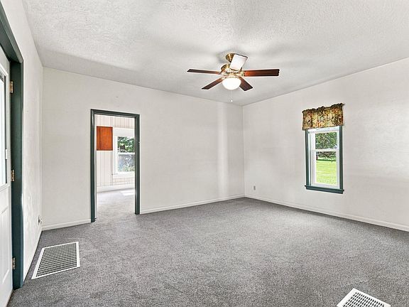 5th image of 936 William St
