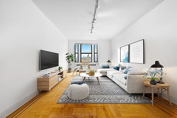 1st image of 4755 39th Pl APT 6B