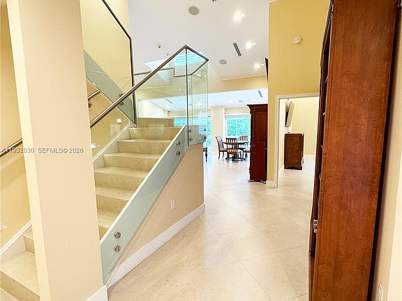 3rd image of 610 Misty Oaks Ln