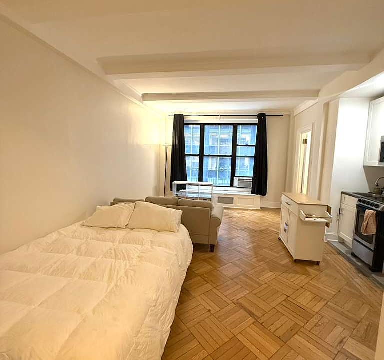 1st image of 105 W 55th St #8BB