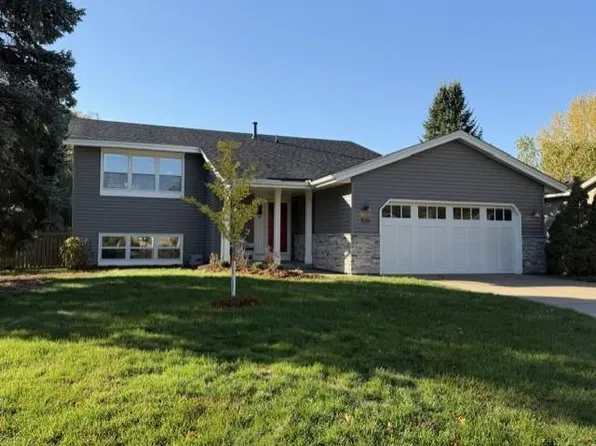 526 Elaine Ave, Shoreview, MN 55126