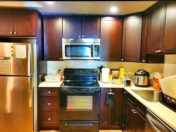 2nd image of 210-212 N Deleon Ave #210
