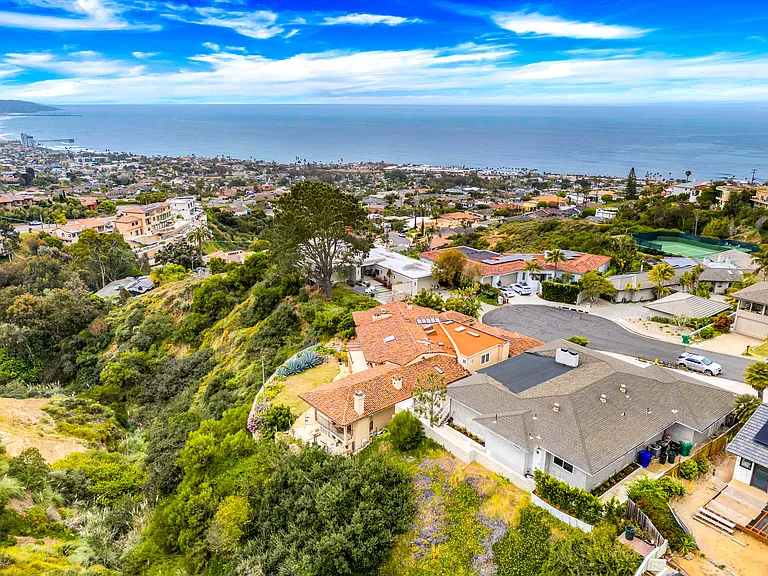 5821 Corral Way — Photo 45