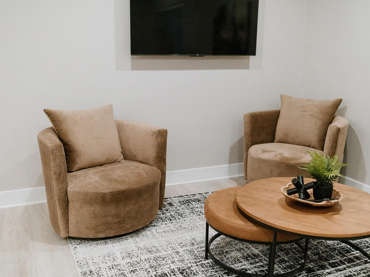 Black Squirrel Flats Townhomes - 2 — Photo 4