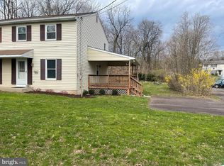 55 W Walnut St, Sellersville, PA 18960