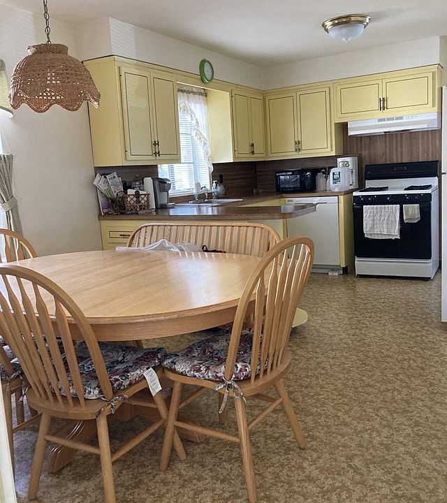 204 Brookside Ave FLOOR 1, Ho Ho Kus, NJ 07423 Zillow