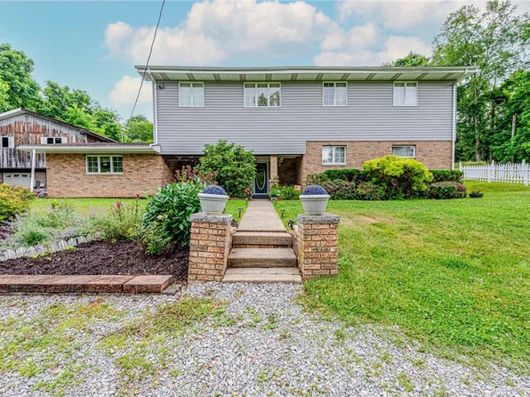 300 Deems Park Rd, Daisytown, PA 15427