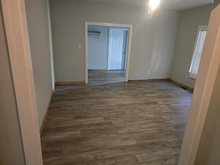 308 Madison Ct — Photo 31