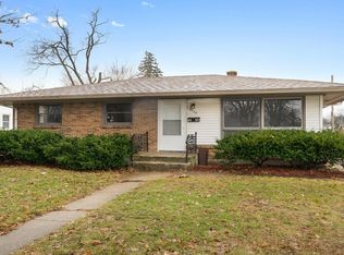 2420 Midway Dr, Rockford, IL 61103