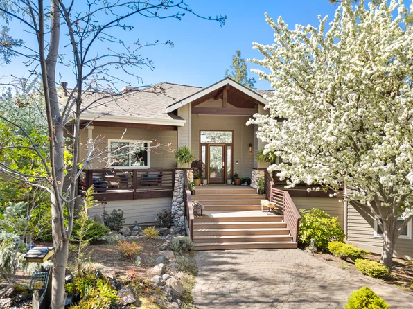 3391 NW Panorama Dr, Bend, OR 97703