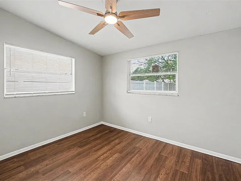 4022 E Henry Ave — Photo 18