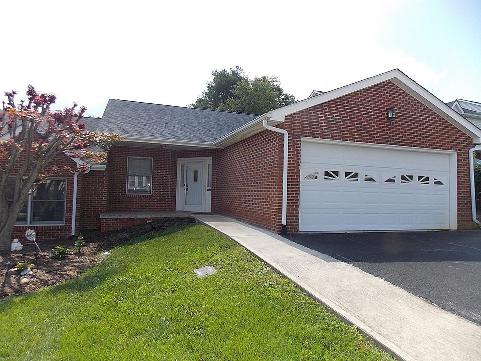1st image of 160 Darci Dr SE