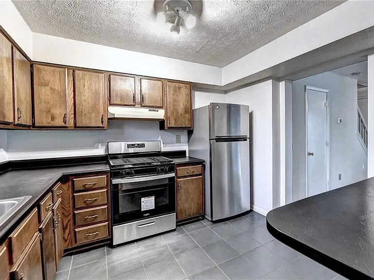 3241 Shadow Walk Ln — Photo 16