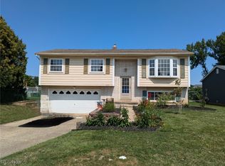 36501 Spindrift Dr, Eastlake, OH 44095