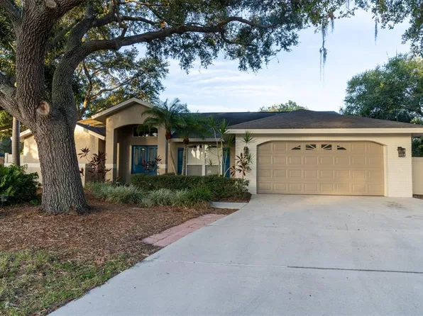 1608 Towering Oak Dr, Sarasota, FL 34232