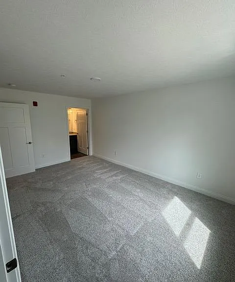 2 Bed 2 Bath Apartment - Primary Bedroom