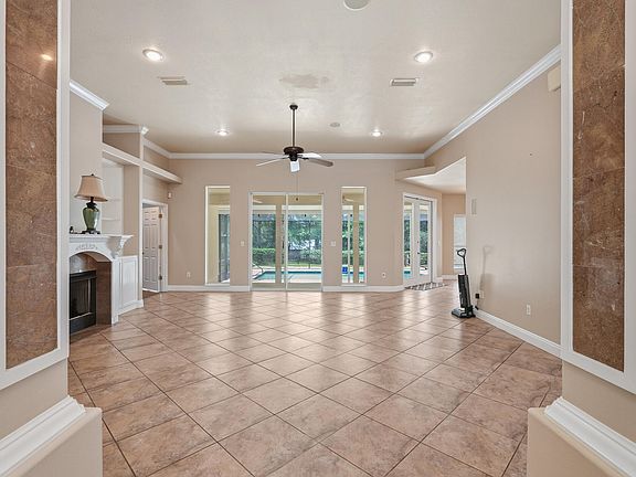 5th image of 455 Lakeside Dr