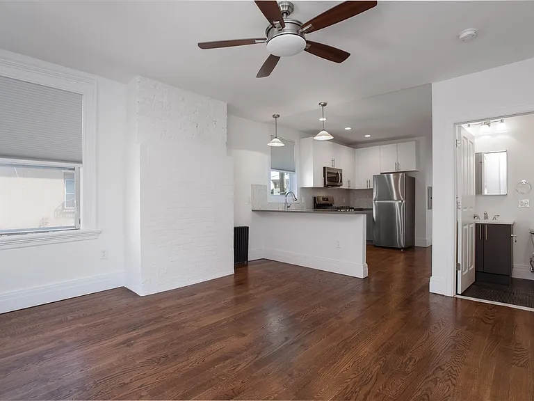 76 Bowers St #3 — Photo 4