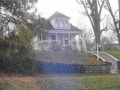 2nd image of 702 Trenton St
