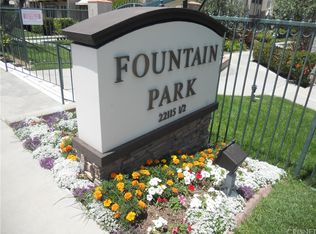 22075 Oxnard St, Woodland Hills, CA 91367