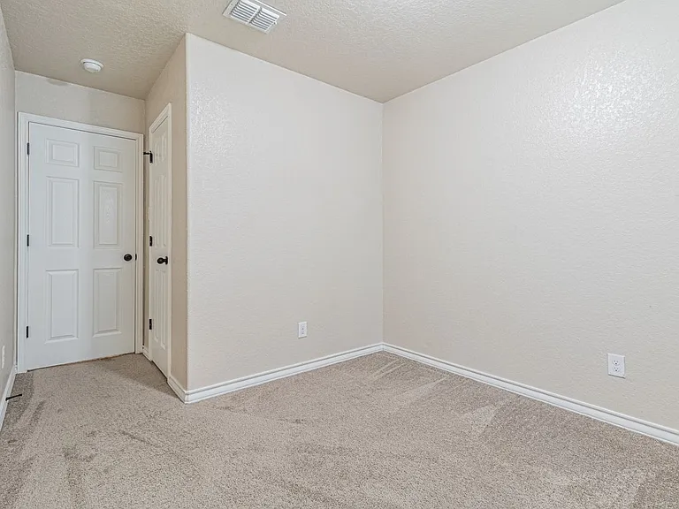4919 Appleseed Ct — Photo 14