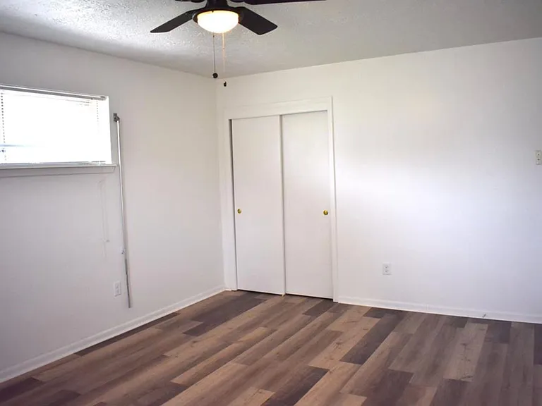 2628 Dupont St — Photo 18