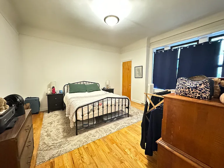 515 Cathedral Pkwy #2C — Photo 3