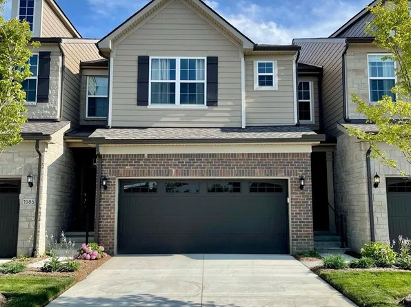 732 Addison Cir, Commerce Twp, MI 48390