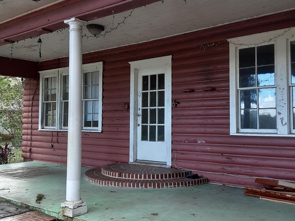 2nd image of 2075 Almira St #4