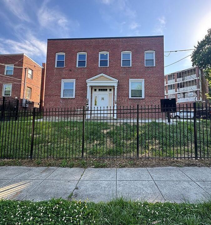 1st image of 3035 30th St SE Unit 3