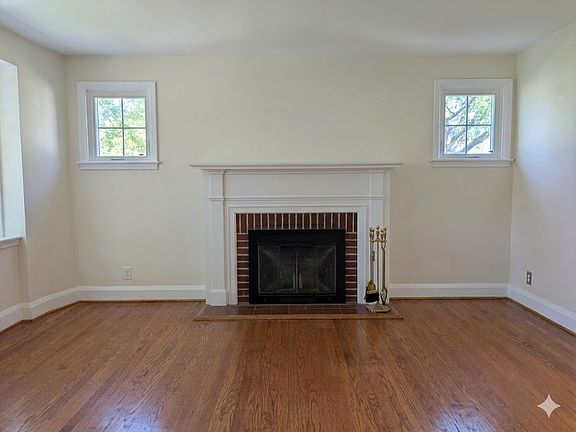 5th image of 427 Regester Ave