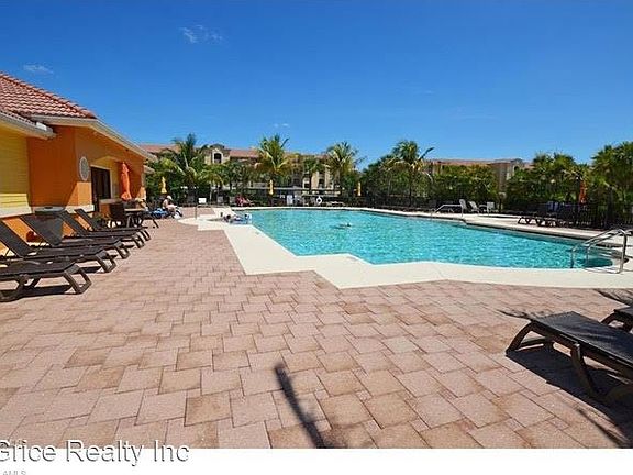 5th image of 8310 Whiskey Preserve Cir #242-1