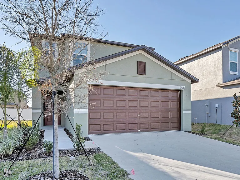 6704 Back 40 Loop — Photo 1