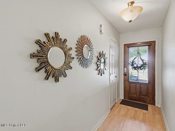 4th image of 6016 Hawthorne Hill Rd