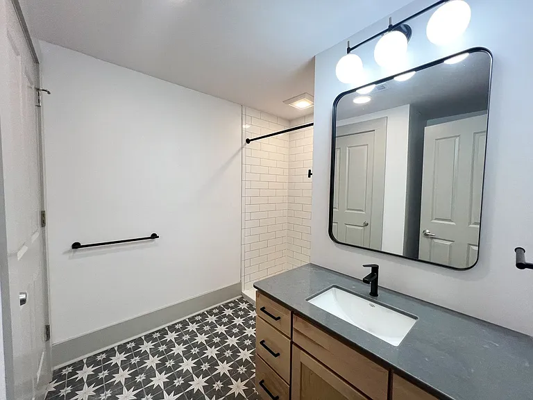 1338 Main Street — Photo 7